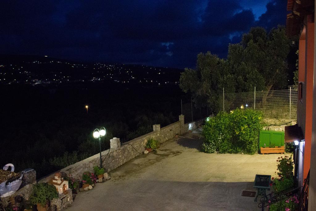 Kastro Pigi (Crete)